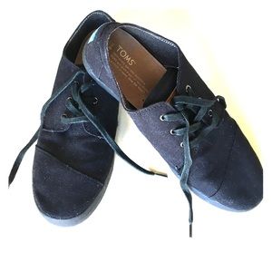 TOMS Black sneakers - worn once (barely) !