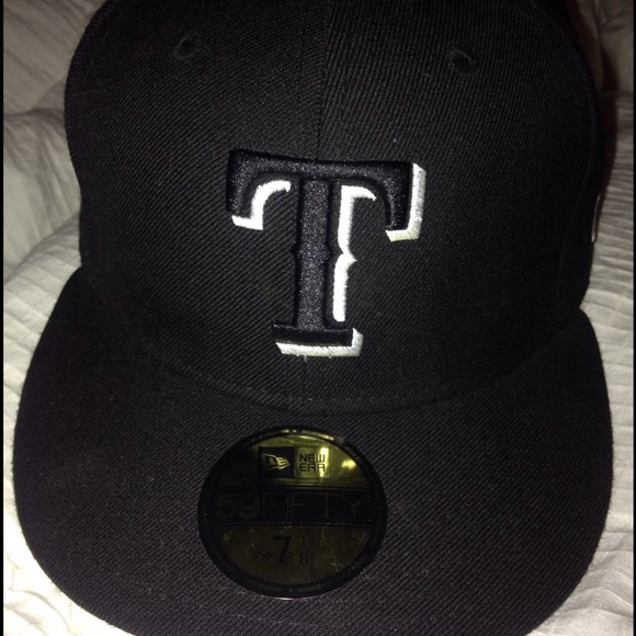 Sold 59fifty MLB Texas Rangers Black & White Hat