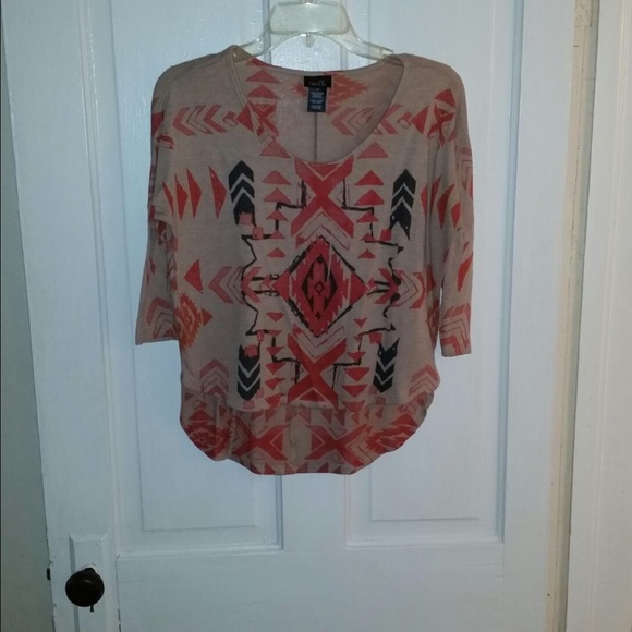 Rue 21 fashionable blouse - Picture 1 of 2