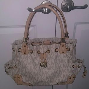 Micheal kors bag