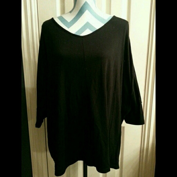 Black 3/4 Sleeve Tee