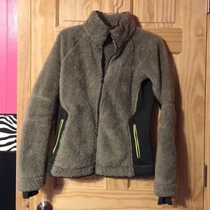 Light hunter green fuzzy Columbia jacket