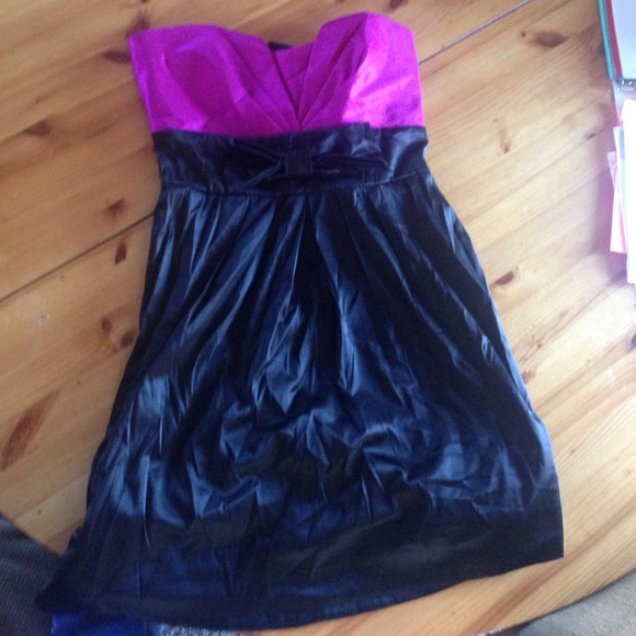 Black and purple dress - Picture 1 of 1