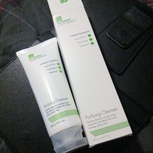 IQ Derma Purifying Cleanser *New*
