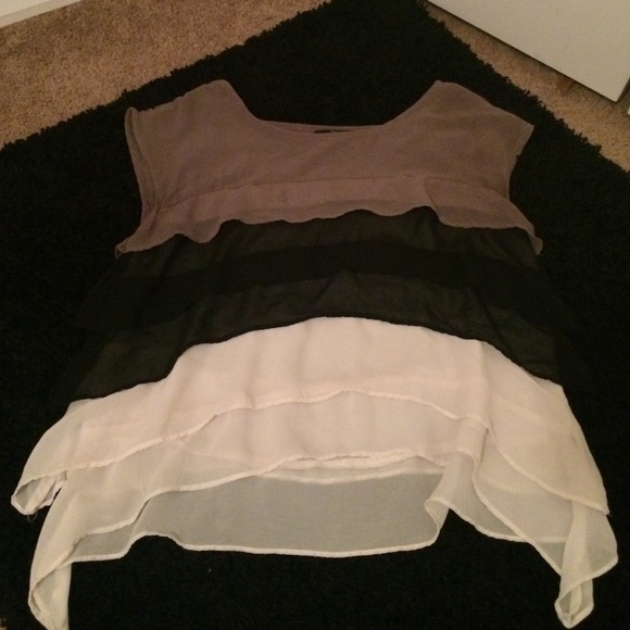 White, black, and brown blouse