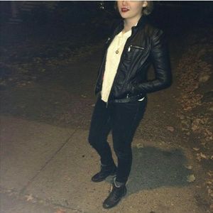 Meet your Posher, Destiny