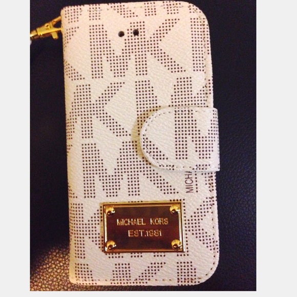 Michael Kors iPhone 5/5s Case & Wristlet