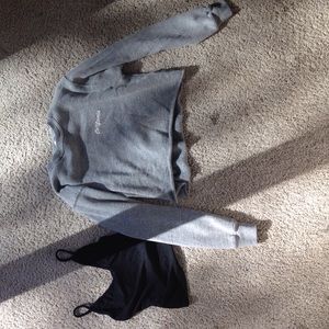 Ribbed black crop top and California sweatshirt