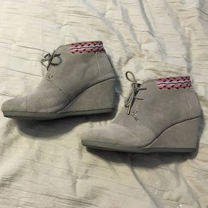 Grey TOMS wedges