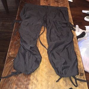 Cargo capri pants