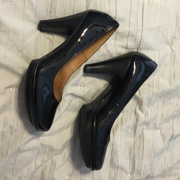 Black Sofft heals