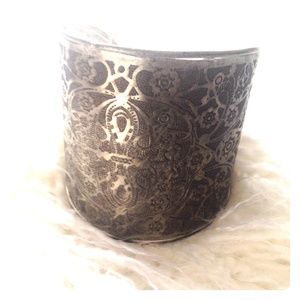 🙅 Wonder Woman Cuff