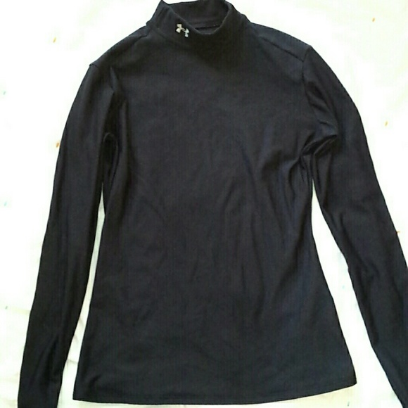Under Amour cold gear top