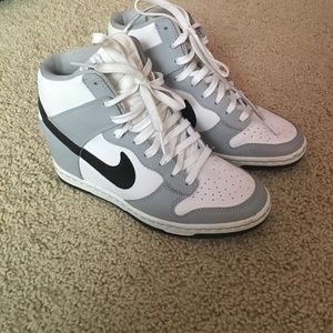 Nike wedge tennis shoes