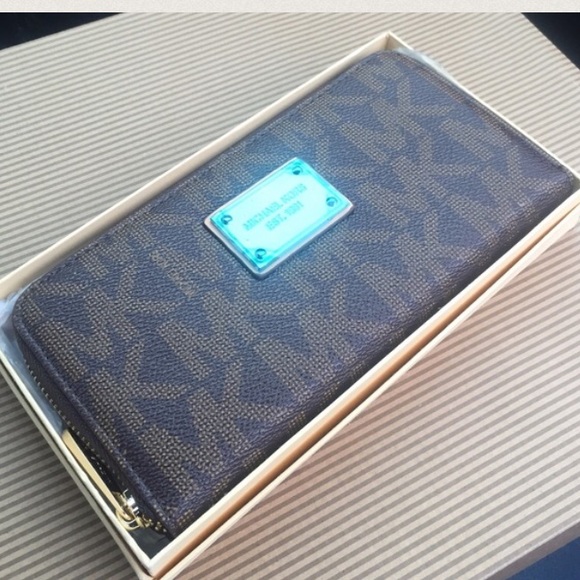 Signature wallet