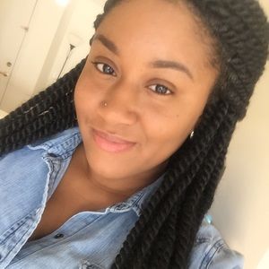 Meet your Posher, Rebecca