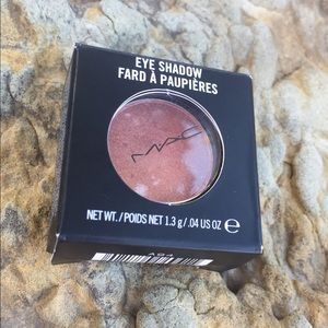 MAC EYESHADOW IN EXPENSIVE PINK ⭐RESERVERED⭐️