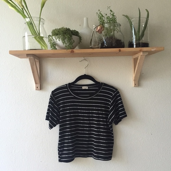 BRANDY MELVILLE TEE