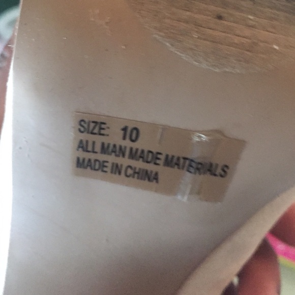 heels!! 😍 - Picture 2 of 3