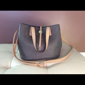 ✨ adorable handbag ✨