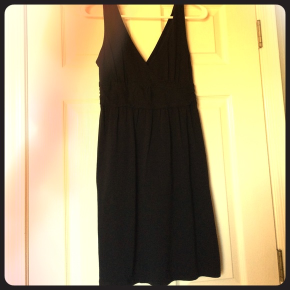 Old Navy V-neck Sleeveless Dress