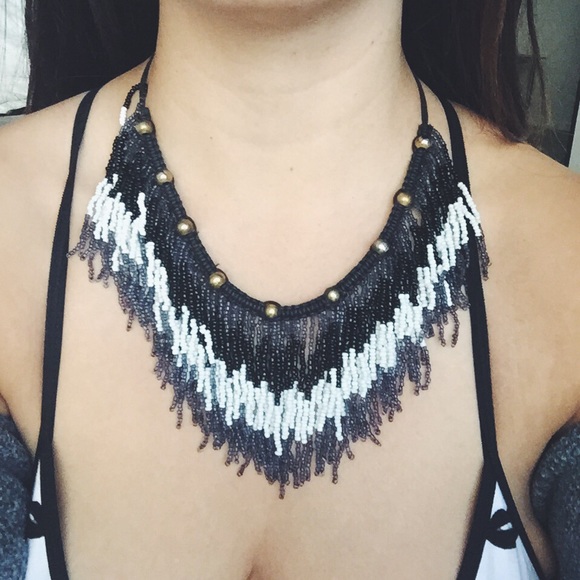 Free People Jewelry - FREE PEOPLE NECKLACE