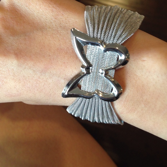 Butterfly bangle