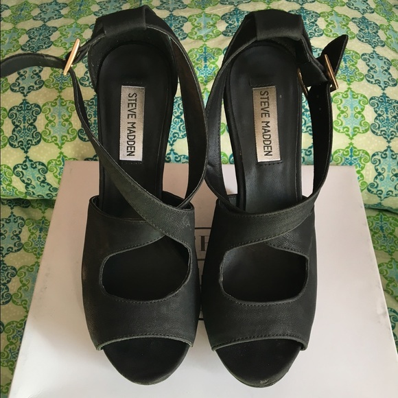 Steve Madden Wedges - Picture 2 of 3
