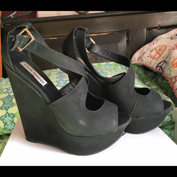 Steve Madden Wedges - Picture 3 of 3
