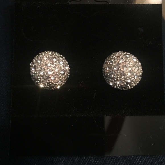 Diamond studs