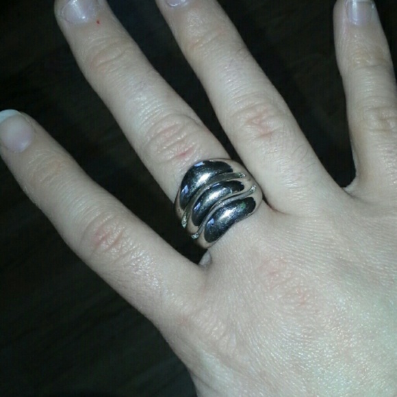 ⭐Reduced⭐ Silver wave ring