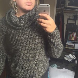 Comfy Black and White Turtleneck Cropped Sweater
