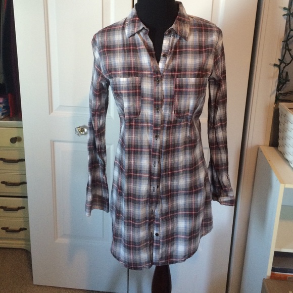 Long sleeve button down plaid tunic