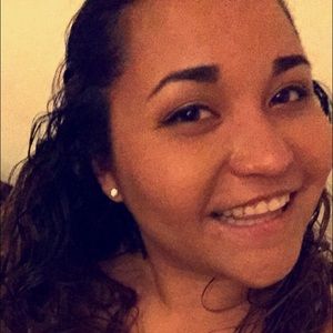 Meet your Posher, Roxana