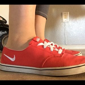 Women's Nike Braata Lite