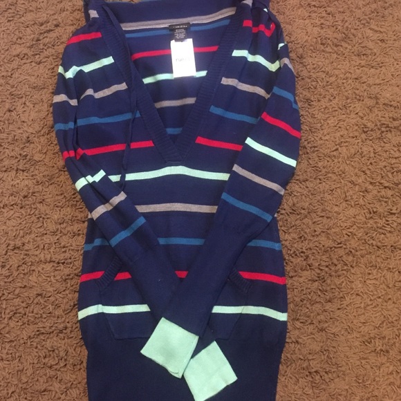 Sweater - Picture 1 of 1