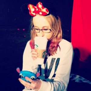 Meet your Posher, Nicky