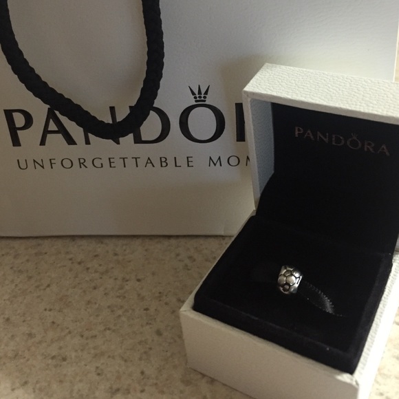 Pandora flower charm