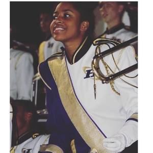 Meet your Posher, Cristal