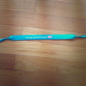 Vineyard Vines blue croakie