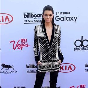 Balmain H&M black beaded blazer worn by Kendall