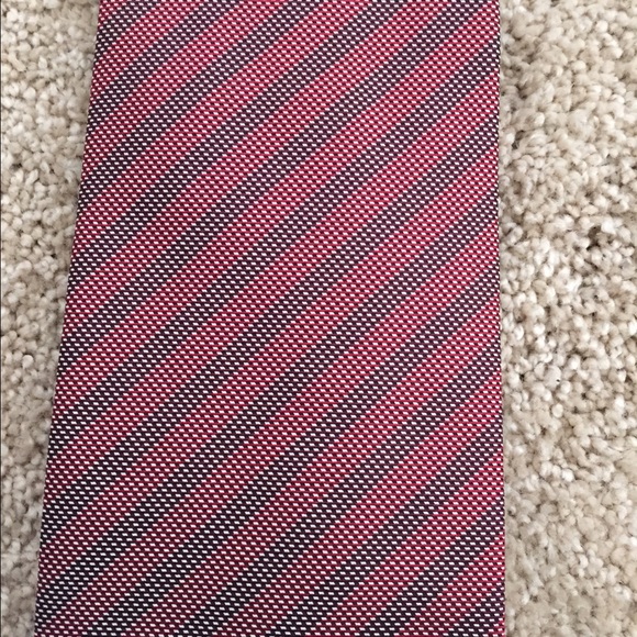 Authentic Armani Tie - Picture 2 of 3
