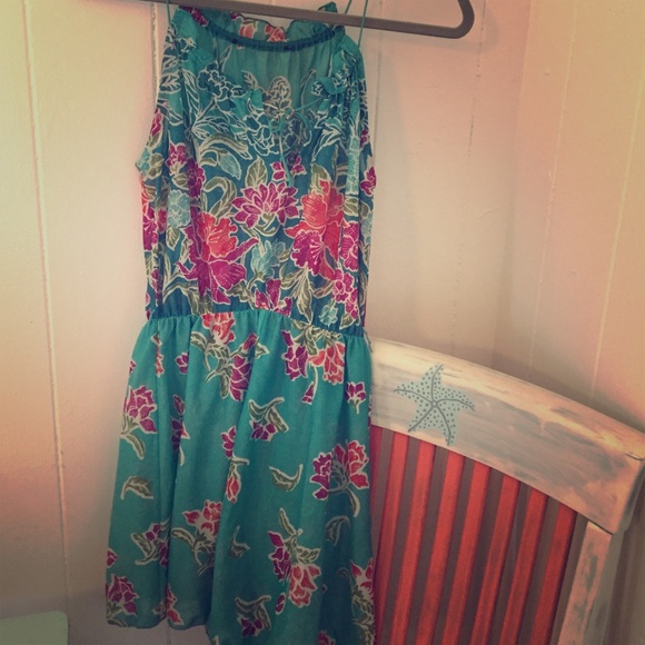 Island dress