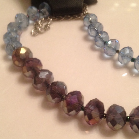 Gorgeous holiday necklace - Picture 3 of 4