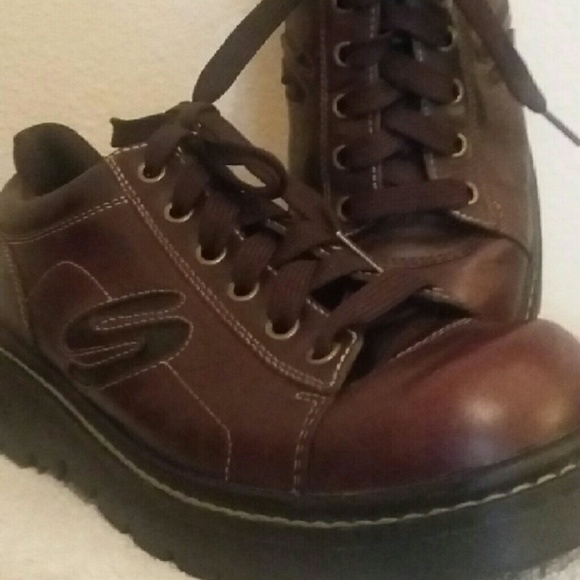 Skecher leather shoes
