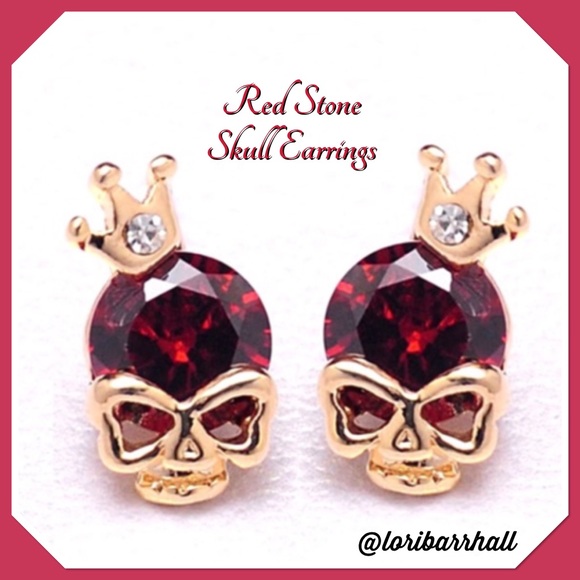 Jewelry - Red Stone Skull