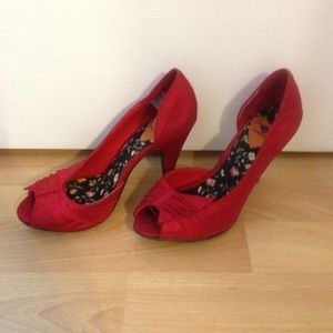 Rocket Dog heels