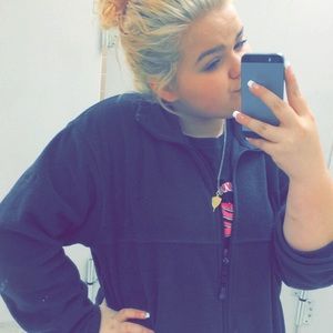 Meet your Posher, Leeanne