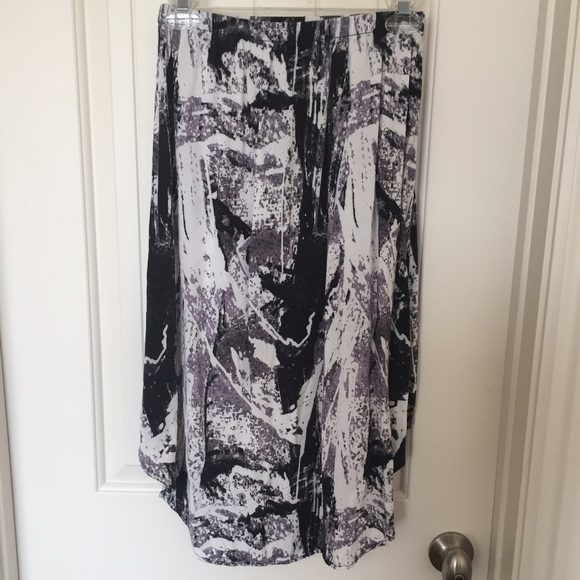 High low skirt - Picture 2 of 2