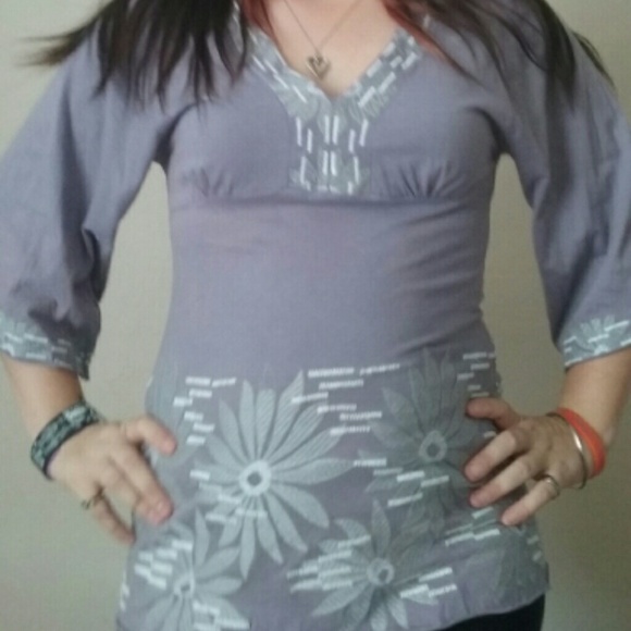 BCBG MaxAzaria half sleeve